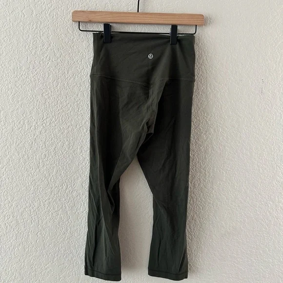 Lululemon Green Army Leggings Yoga Women’s Size 4 - Picture 2 of 3